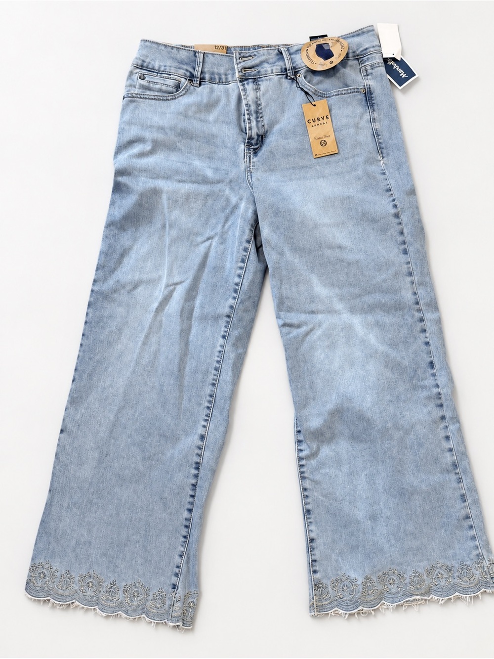 Curve Appeal Light Blue Wide Leg Jeans with Scalloped Embroidered Hem 12/31 NWT